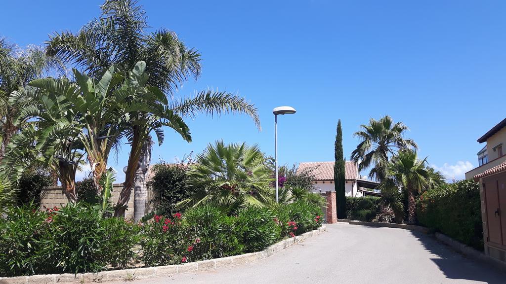 Villa Amare Campofelice Di Roccella Exteriör bild